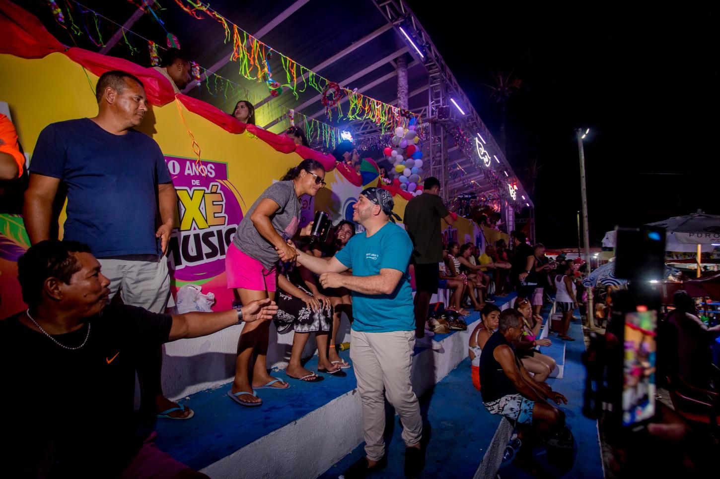 67bf0d8184cfc_cabralia-folia-atrai-milhares-de-turistas-e-impulsiona-o-comercio-local-confira-gb-2519-e675d.jpg