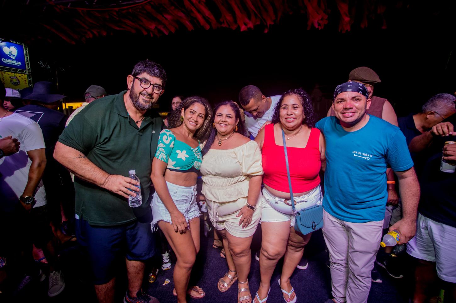 67bf0d84a7cdf_cabralia-folia-atrai-milhares-de-turistas-e-impulsiona-o-comercio-local-confira-gb-2519-539b2.jpg