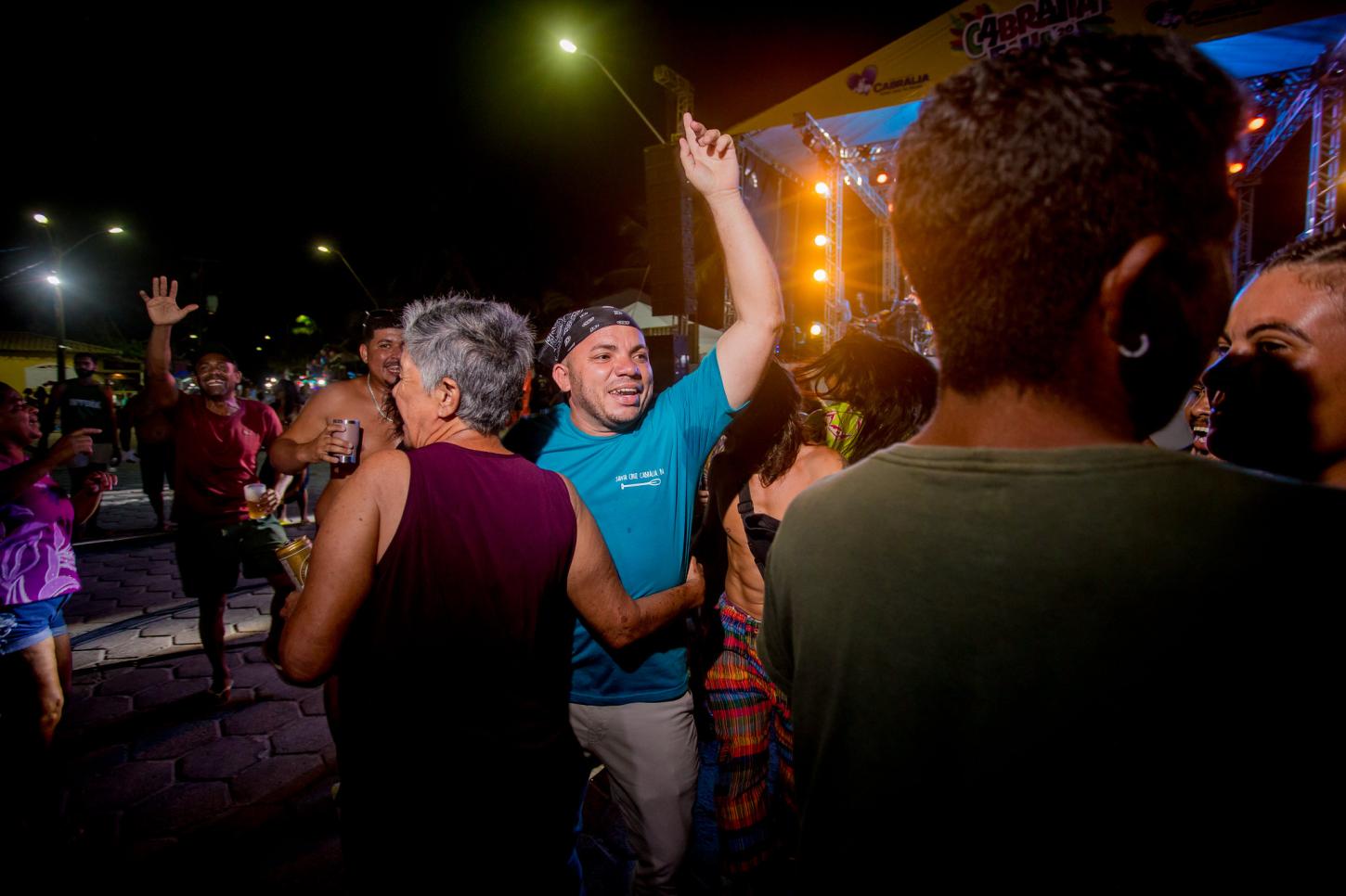 67bf0d85710a4_cabralia-folia-atrai-milhares-de-turistas-e-impulsiona-o-comercio-local-confira-gb-2519-bab23.jpg